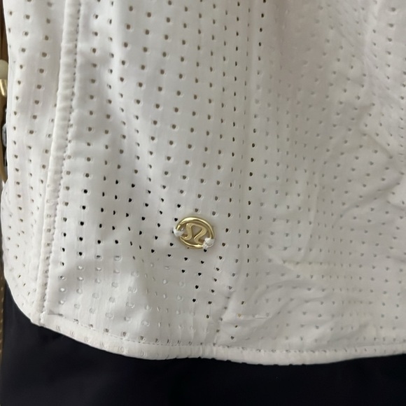 Lululemon 2015 Sweaty or Not Jacket Running White/Gold Mesh Size XS - Picture 6 of 6